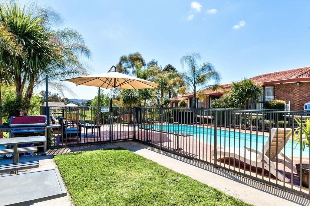 Hume Country Motor Inn Albury Exterior photo